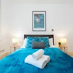 2 Bedroom Apartment - City Centre - Secure Parking - Wifi - Netflix - 81Um