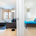 2 Bedroom Apartment - City Centre - Secure Parking - Wifi - Netflix - 81Um