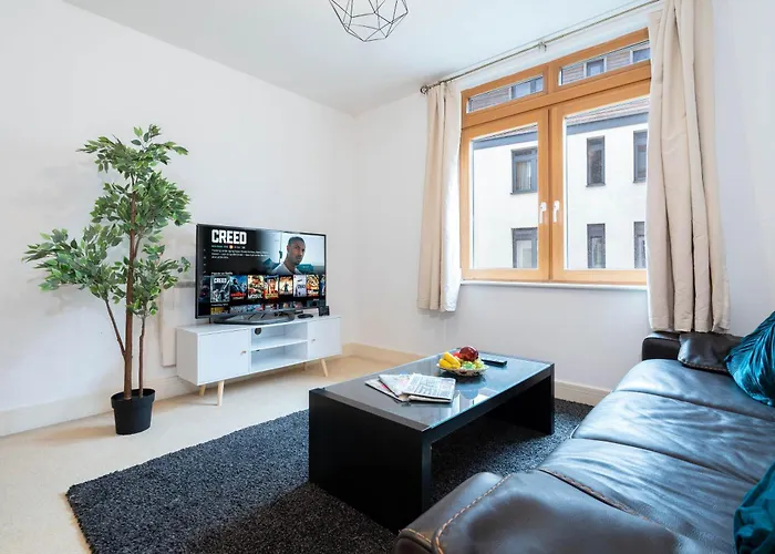 2 Bedroom Apartment - City Centre - Secure Parking - Wifi - Netflix - 81Um