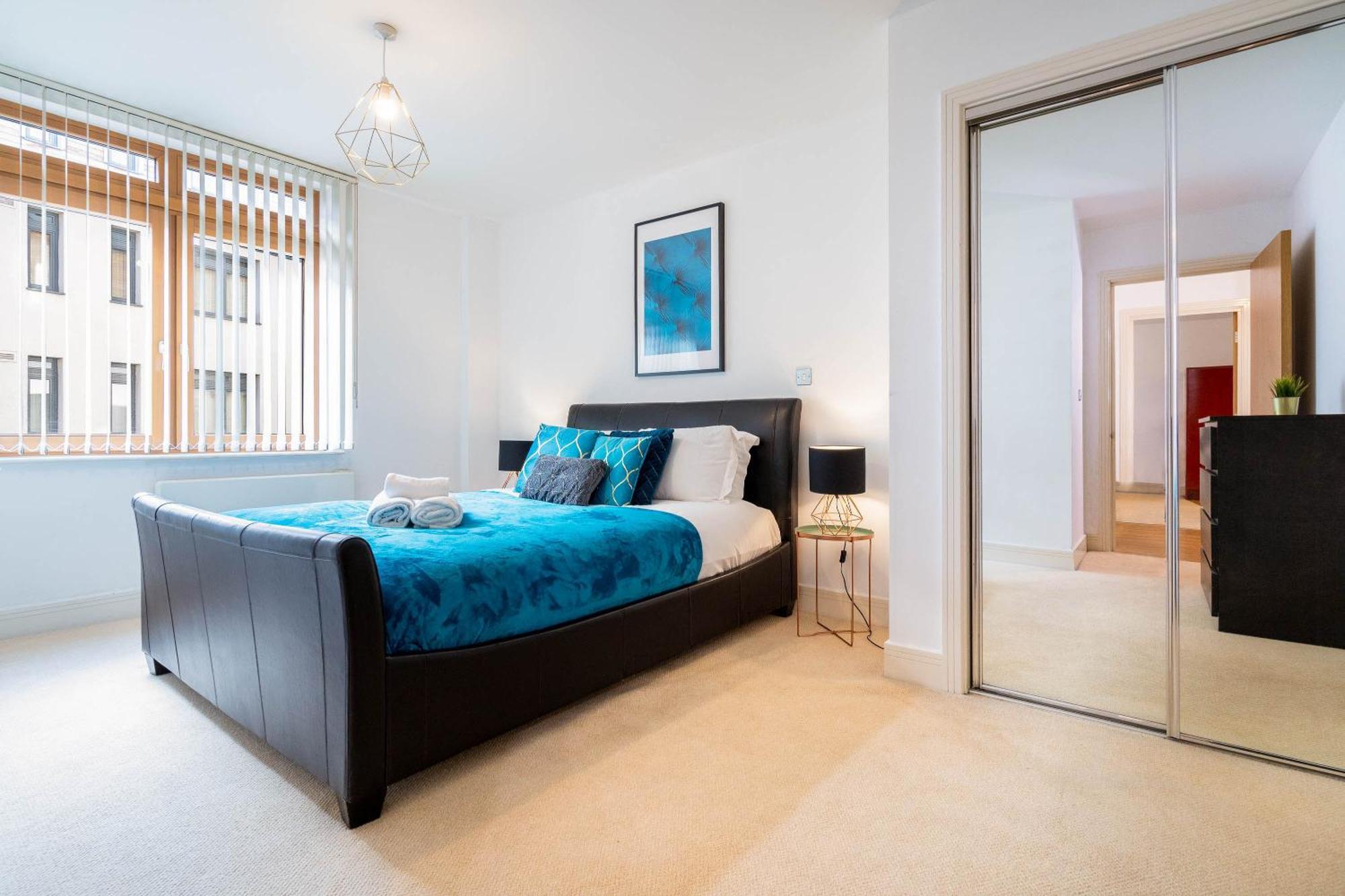 2 Bedroom - Centre - Secure Parking - Wifi - Netflix - 81um