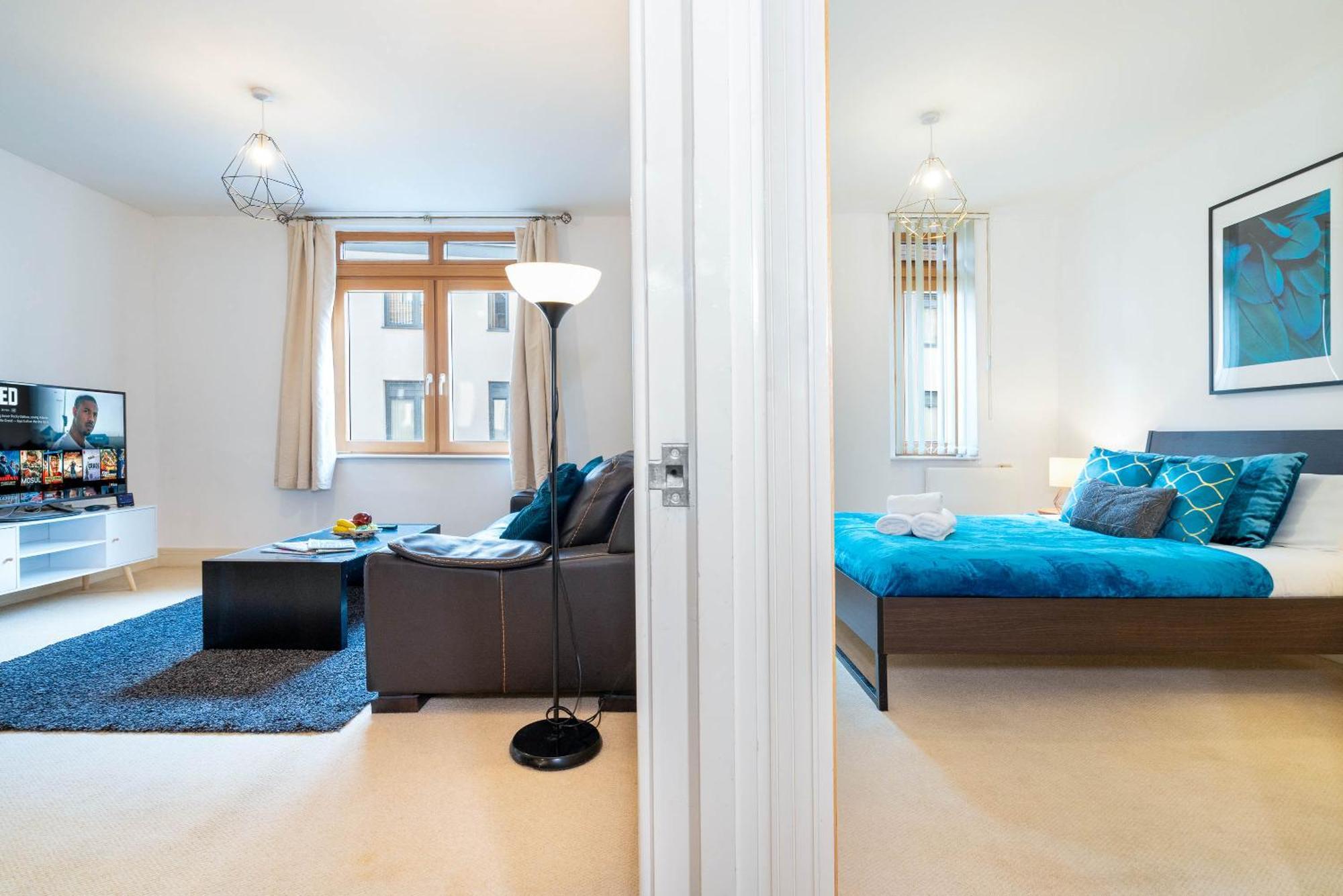 2 Bedroom - Centre - Secure Parking - Wifi - Netflix - 81um Apartment *